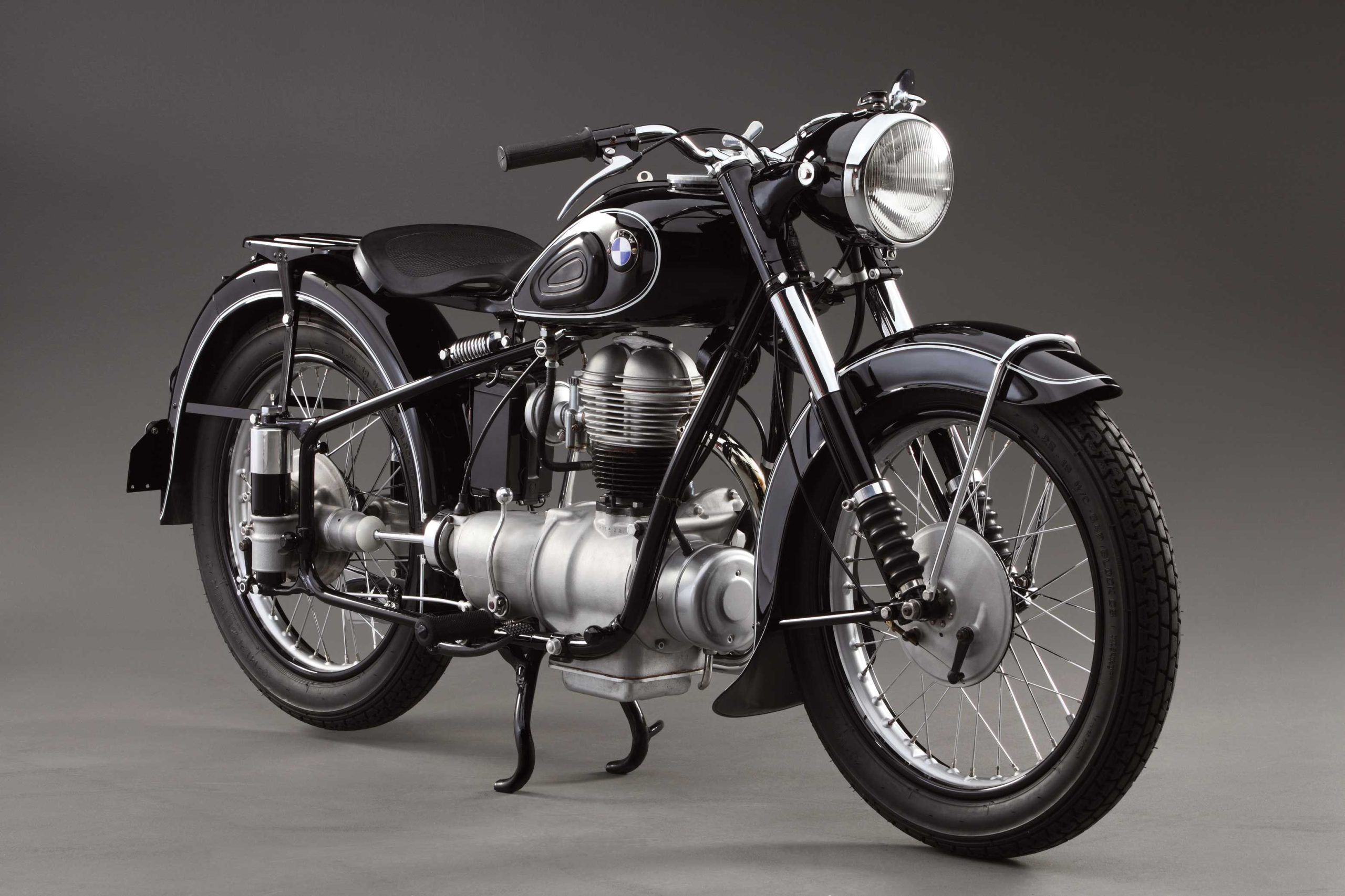 Vintage Motorcycles: Nostalgia on Two Wheels